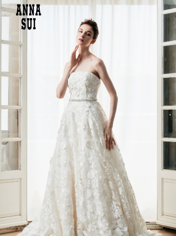 ウェディングドレスの写真