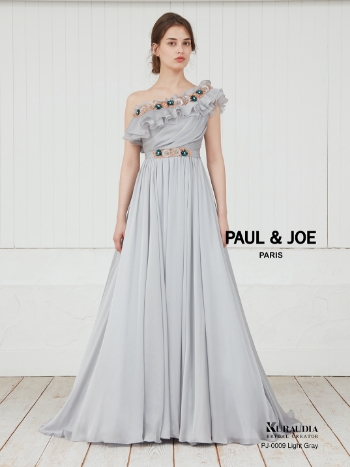 カラードレスの写真