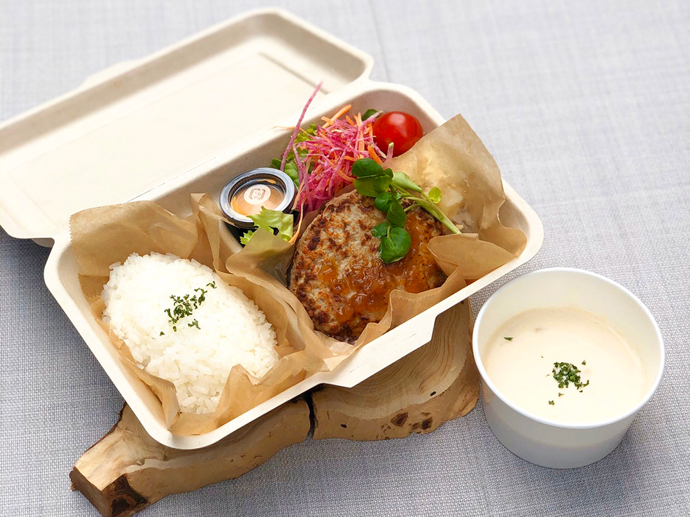 ハンバーグランチ（¥972 税込）